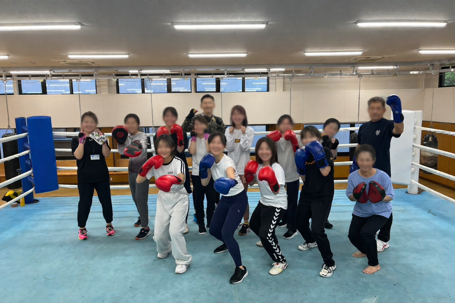 団体レッスンの雰囲気(SAGAサンライズパーク ボクシング場)
